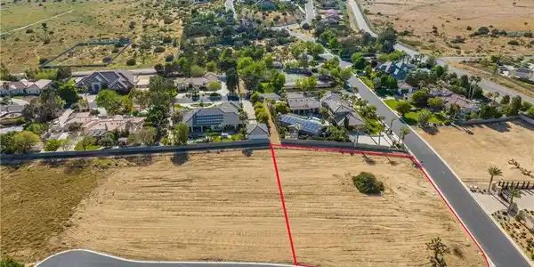 41933 Loma Vista
