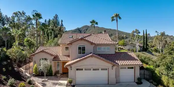 3425 Lomas Serenas Drive