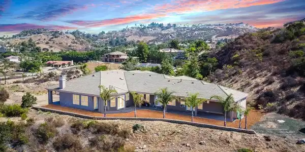 1475 Tina Ct