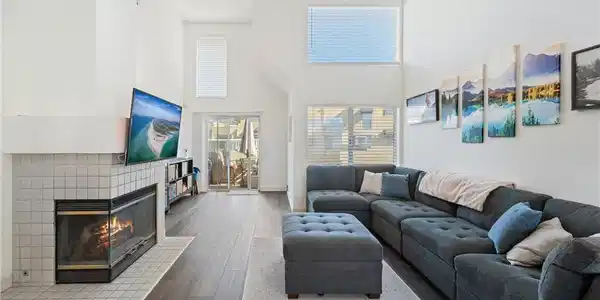 27835 Persimmon