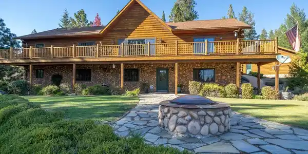 6775 Trailhead Ct