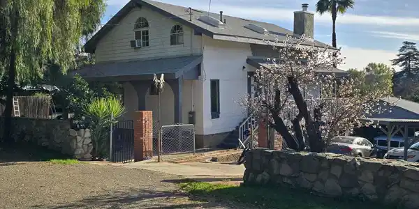 835 Loma Drive