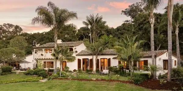 4005 Lago Drive