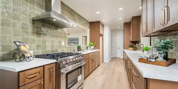 1550 N Bonita Court