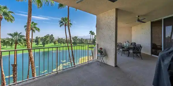 900 Island Drive