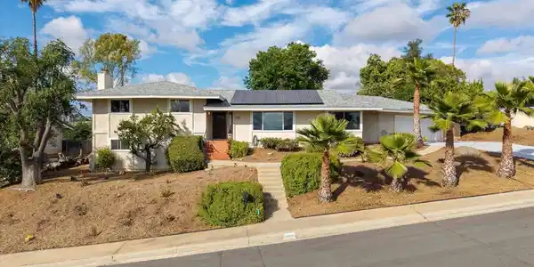 136 Helen Way