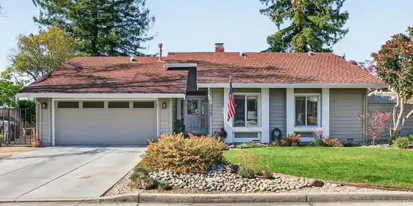 8325 Pinotage Court