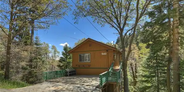 543 Community Drive