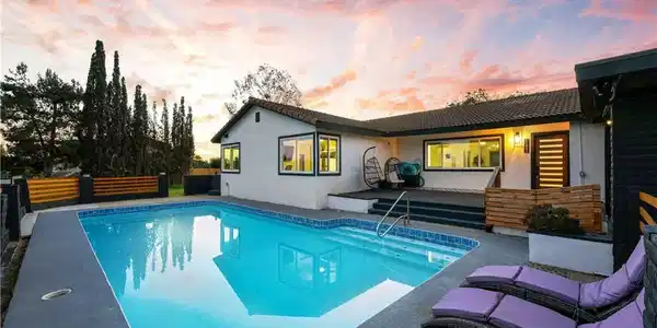 11442 Pinehurst