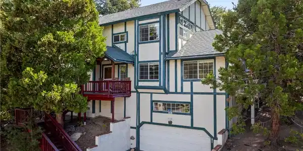 955 Teakwood Drive