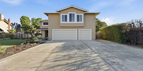 716 Sussex Place