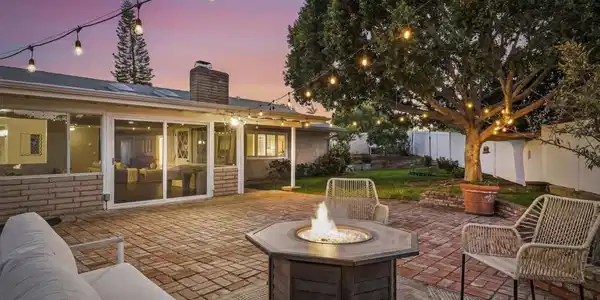 1350 La Mirada Way