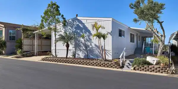 1195 La Moree Road