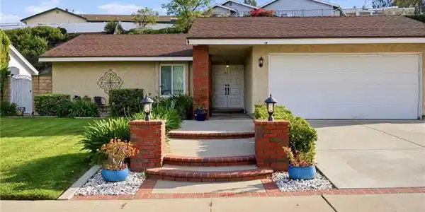 1932 Adobe Avenue