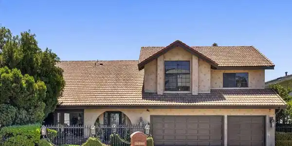 8004 Oceanus Drive