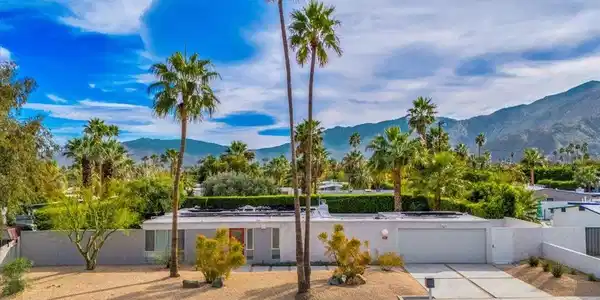 439 E Racquet Club Road