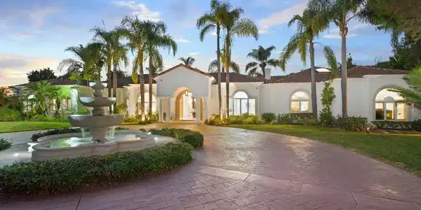 6998 Rancho La Cima