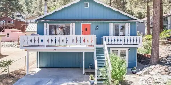 5141 E Canyon