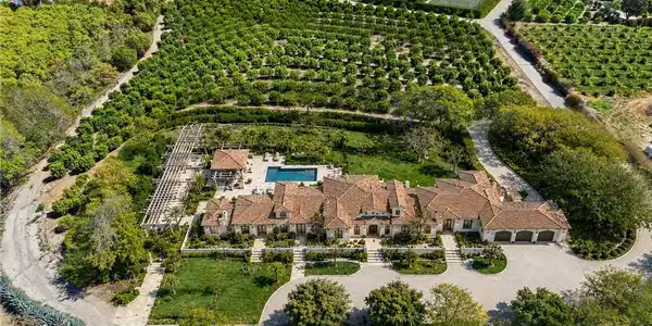 25 Encino