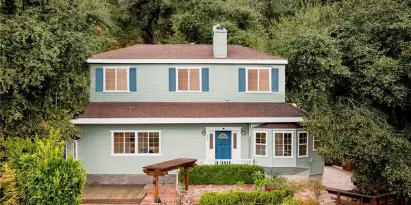 380 Churchill Road