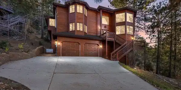 1605 Zermatt Drive