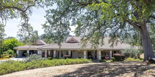1087 Ben Hur Road