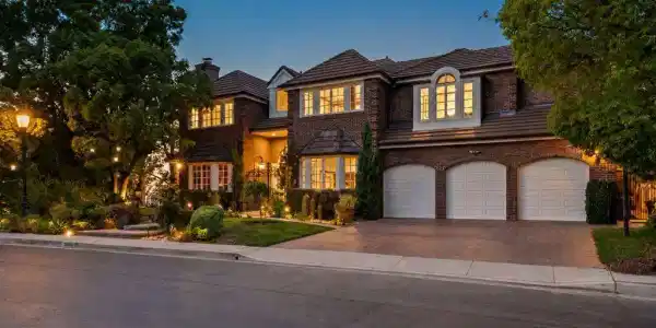 12053 Crest Court