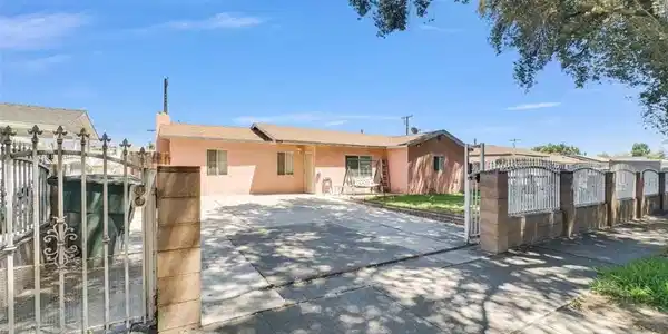2295 Ramona