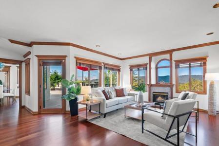 17 Kite Hill Road