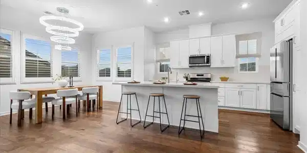 1709 Avenida Tealing