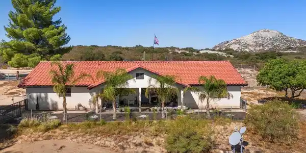 1815 Marc Trail