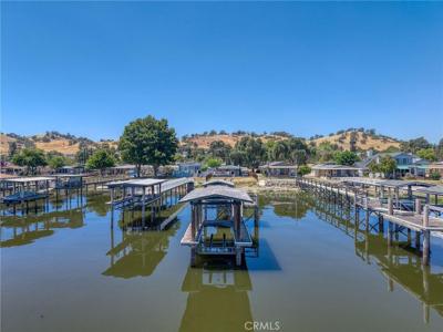 4356 Lakeshore