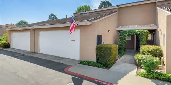 1182 Mountain Gate