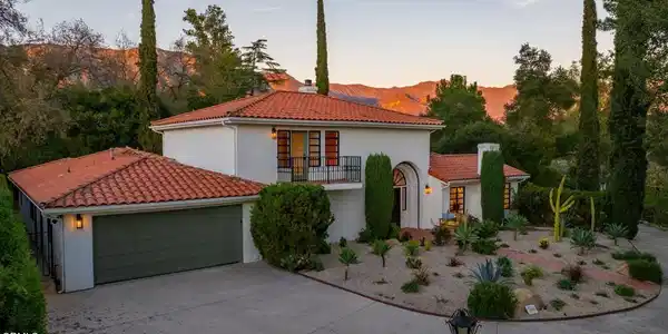 300 W Santa Ana Street