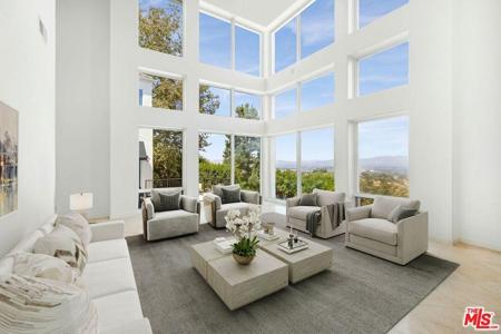 14435 Mulholland Drive