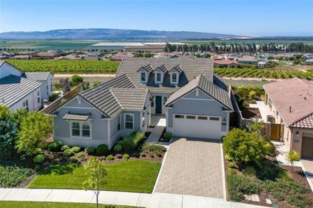 1654 Eucalyptus Road