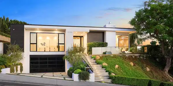 1000 Avonoak Terrace