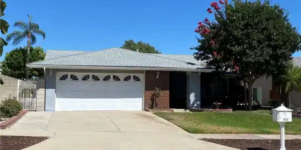 1472 Francis