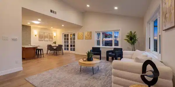 8722 Vanguard Place