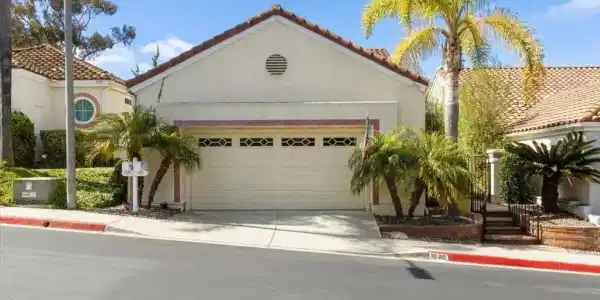 1686 Hermosita Dr