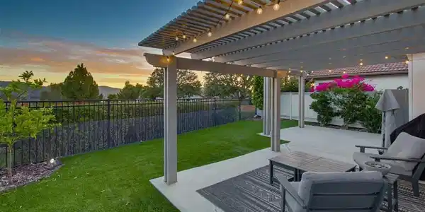 15860 Caminito Cercado