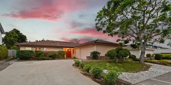 3117 Mercer Ln