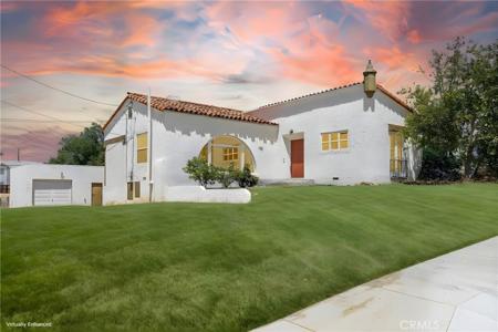 1103 W Sumner