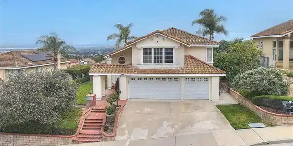 2395 Wandering Ridge