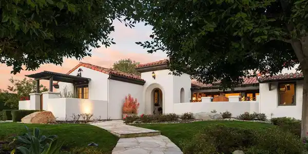 6160 Avenida Del Duque