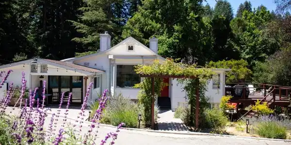 1003 Laurel Glen