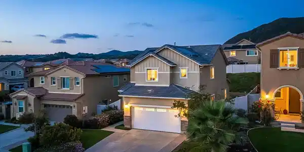 310 Falabella Ln