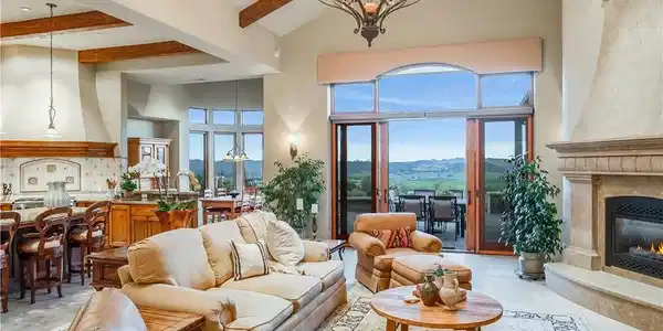 5475 Mira Estrella Court
