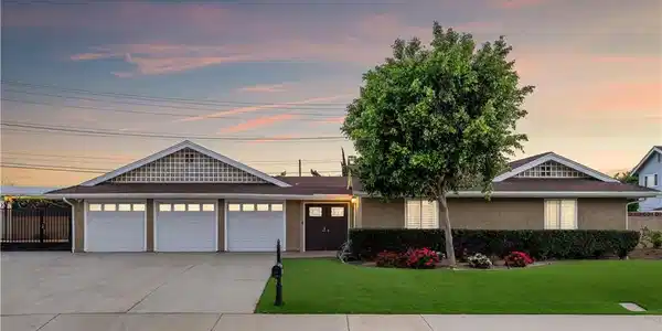 1620 Victoria Place