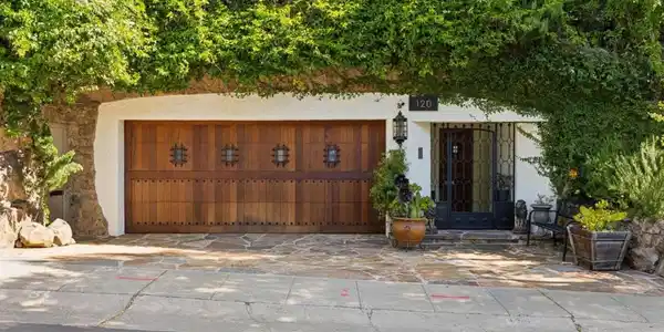 120 Gramercy Drive